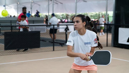 Na imagem, a atleta de pickleball, Sarah Gama.